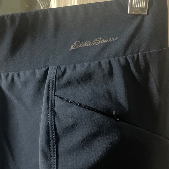 Eddie Bauer Women’s Size 4 Trail Pants Navy Cargo Pockets Hiking Outdoor Stretch - Picture 4 of 15